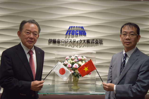 写真左から 伊藤忠ロジスティクス会長:佐々 和秀、ILV General Director:野澤 孝弘