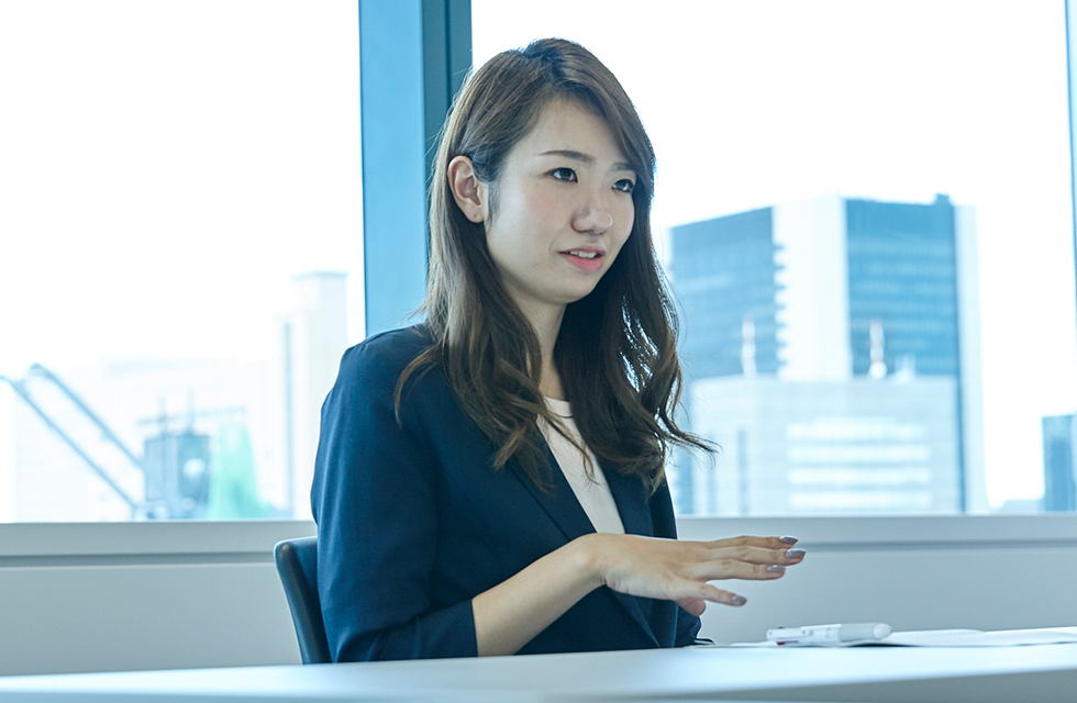 責任ある仕事のために、知識を深めていく。